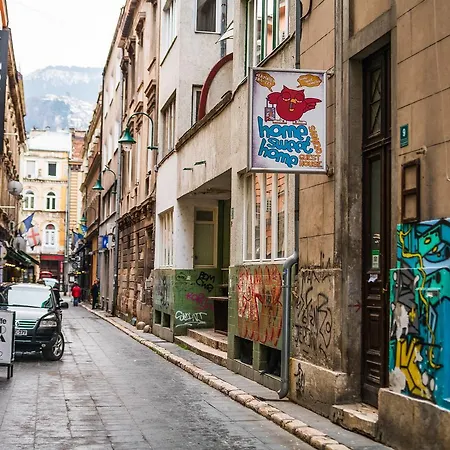 Modern Colorful Artistic - Main Street! Daire *
